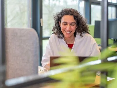 Khansa Soufidi consult